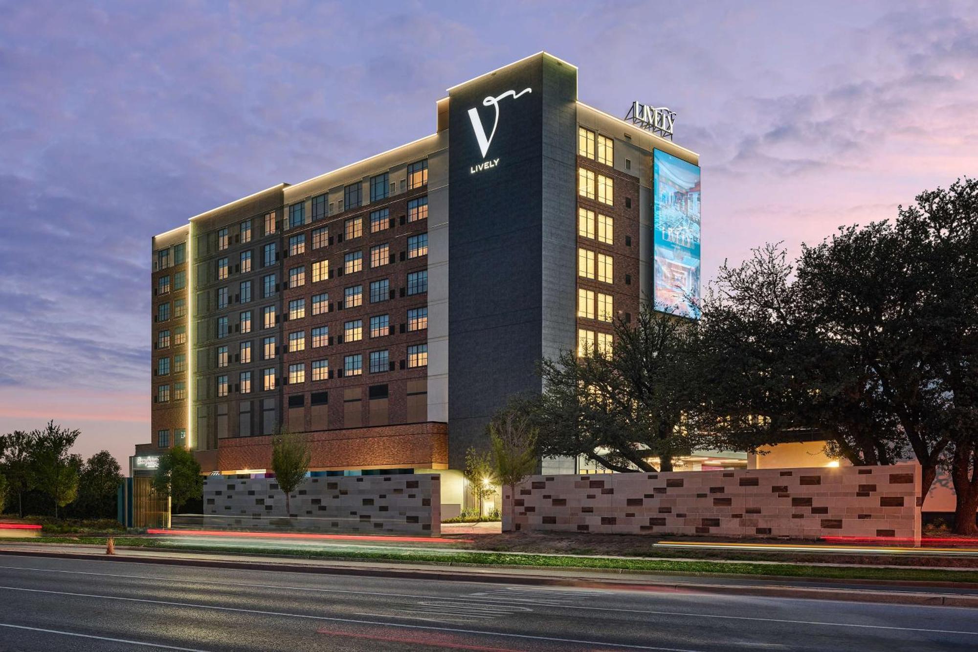 Lively Hotel On Oak Oklahoma City, Tapestry By Hilton מראה חיצוני תמונה